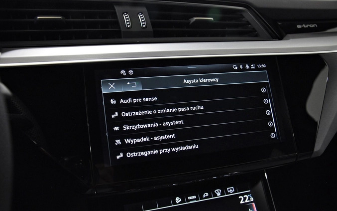 Audi e-tron cena 374900 przebieg: 1300, rok produkcji 2021 z Strzelno małe 466